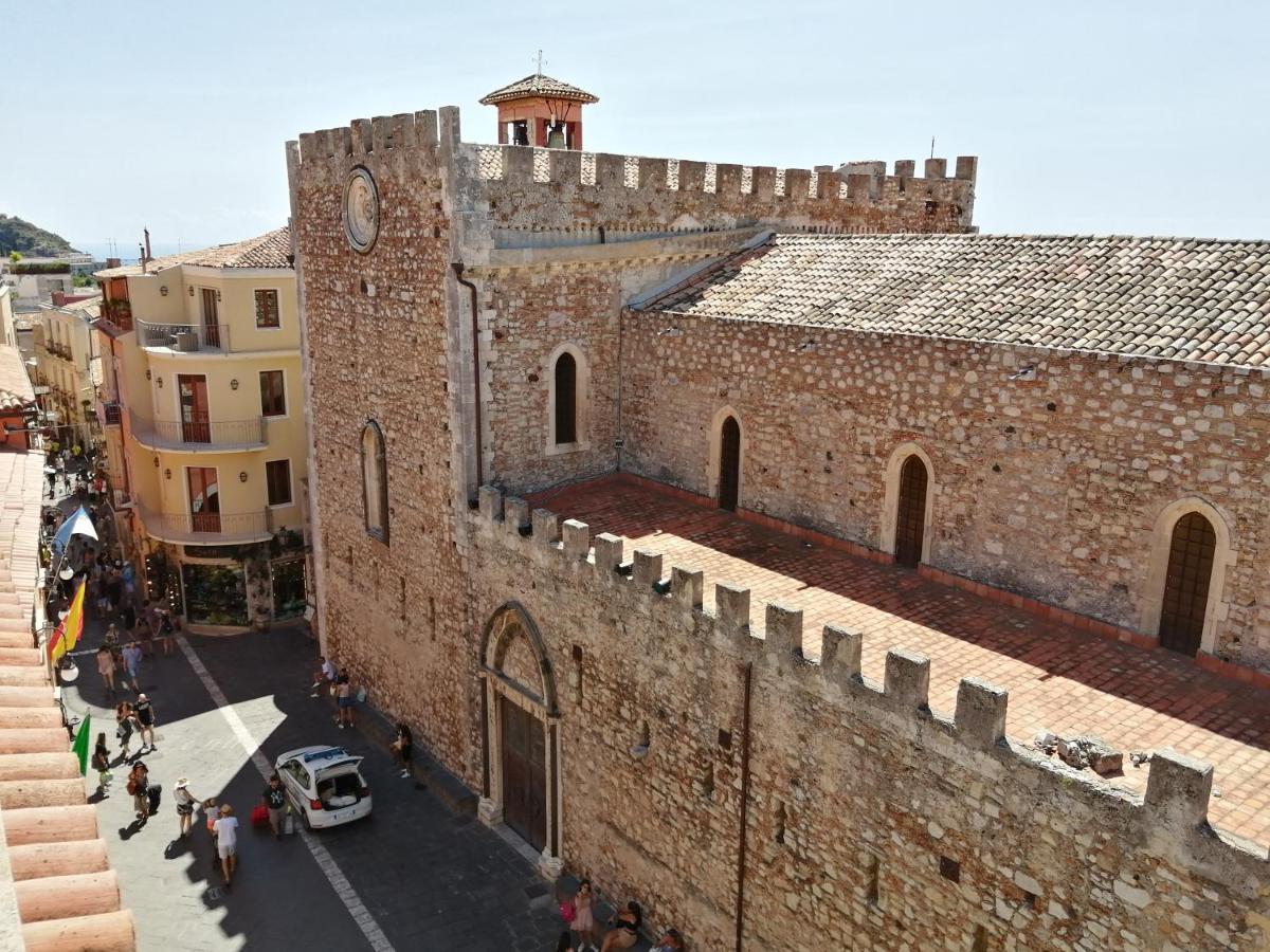 Aly Art Apartment Taormina Duomo, Gulf & Etna View Экстерьер фото
