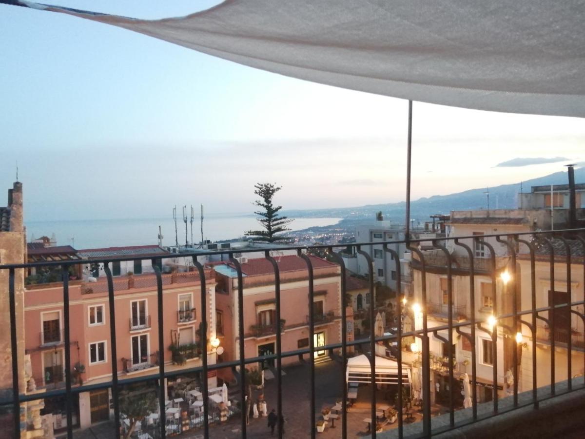 Aly Art Apartment Taormina Duomo, Gulf & Etna View Экстерьер фото