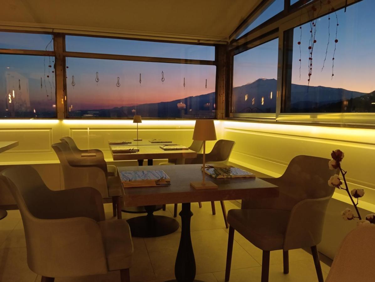 Aly Art Apartment Taormina Duomo, Gulf & Etna View Экстерьер фото